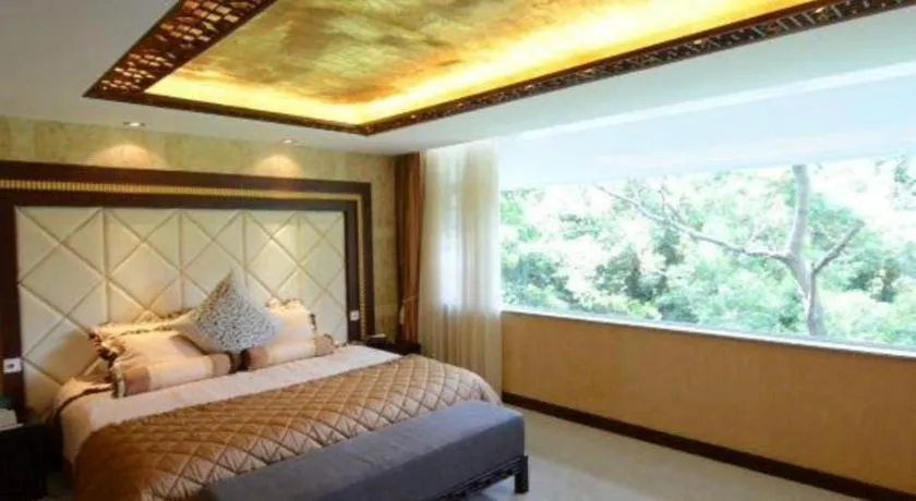 Bed in Nanhai Oil Hotel