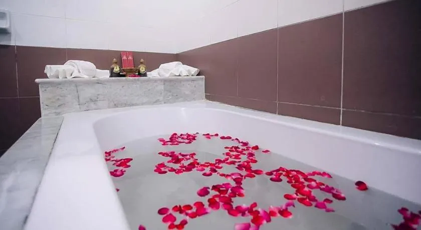 The Ligor City Hotel