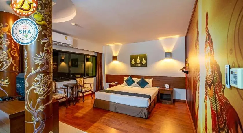 Bed in The Ligor City Hotel