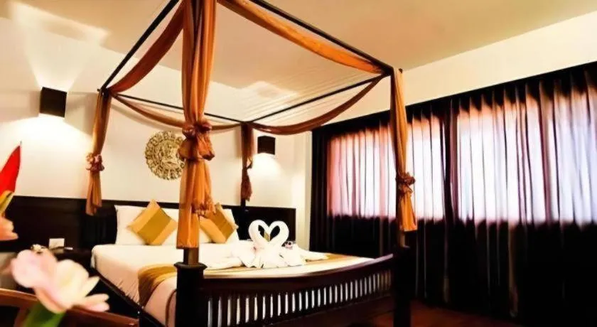 Bed in The Ligor City Hotel