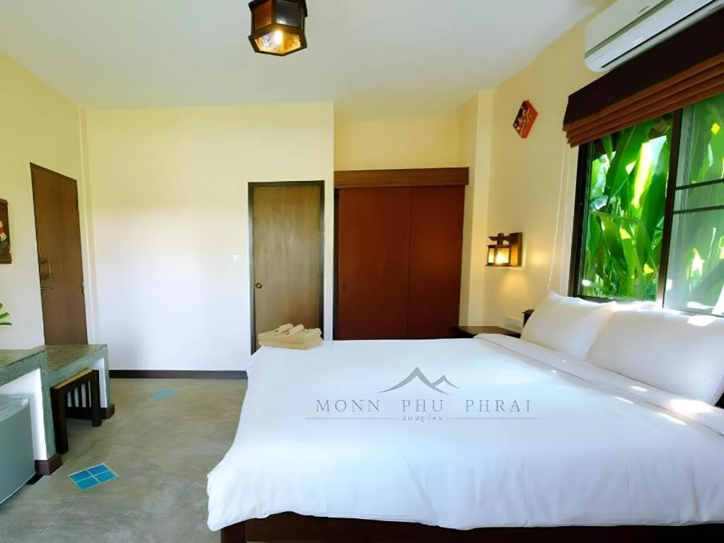 Bed in Monn Phu Phrai