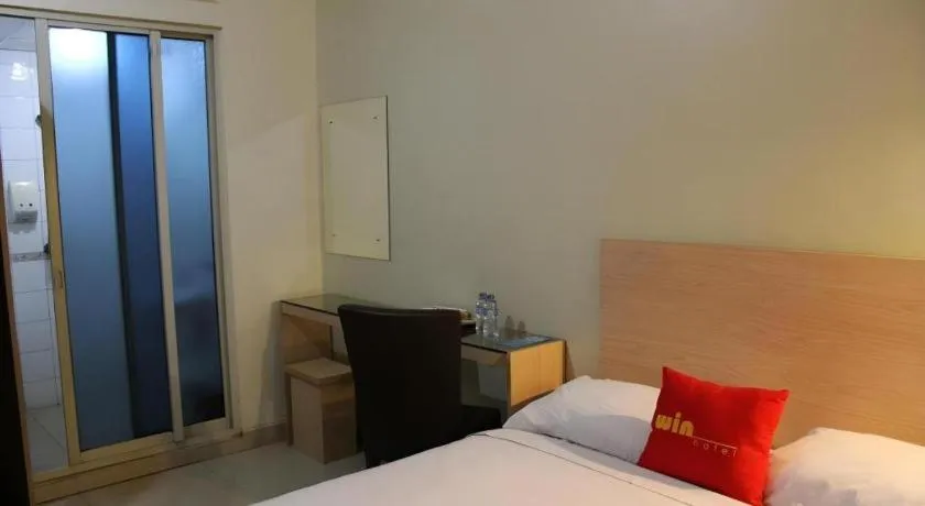 Bed in Win Hotel Blok M