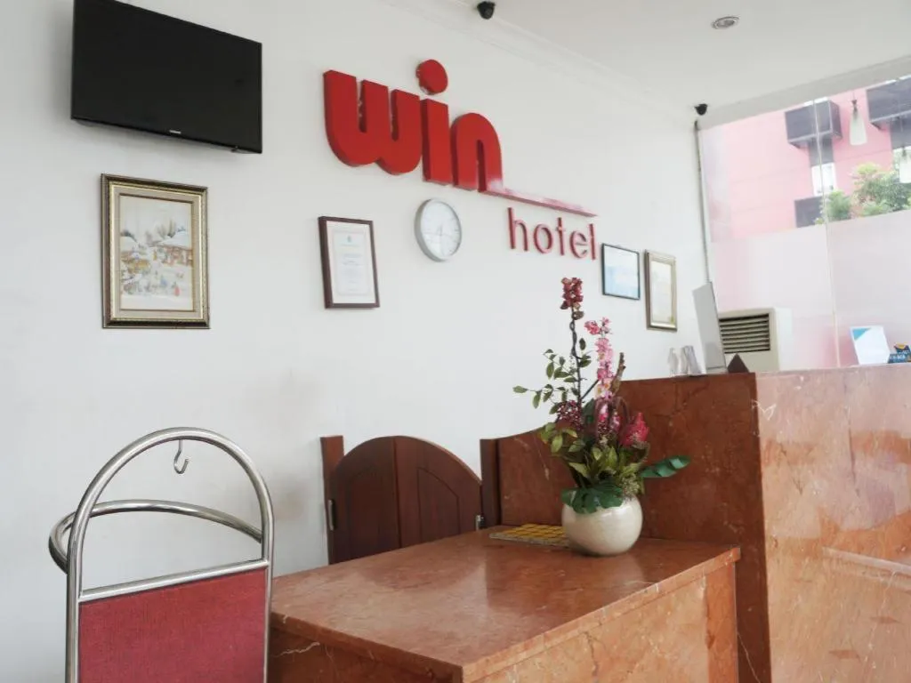 Win Hotel Blok M