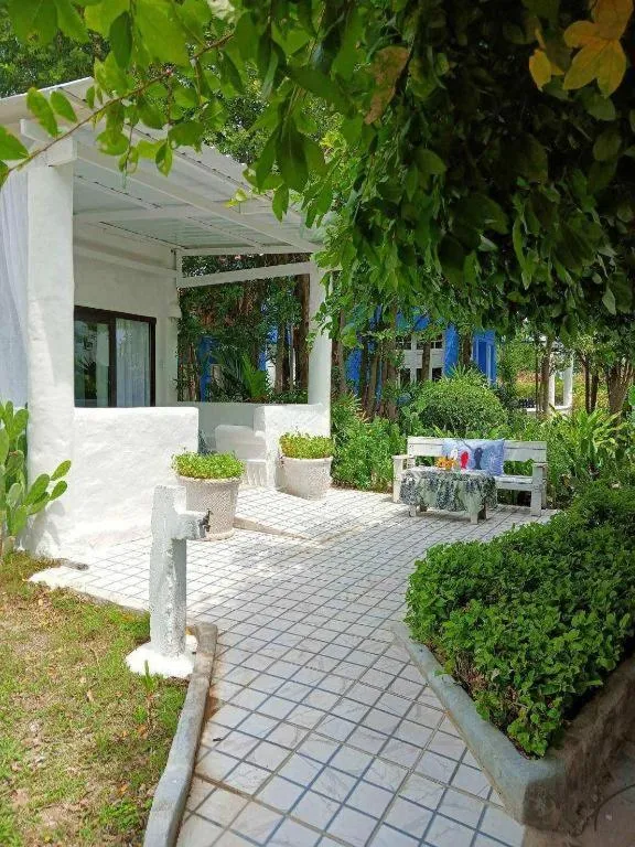 Brassiere Beach Hotel