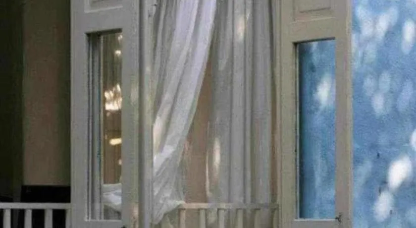 Brassiere Beach Hotel