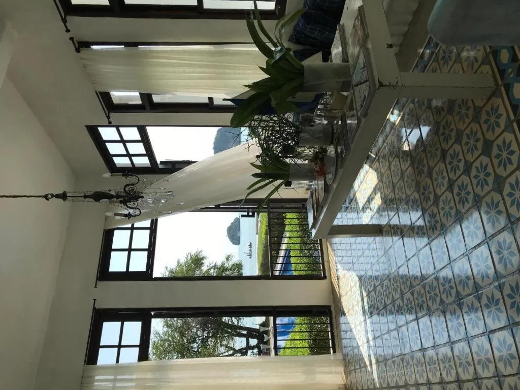 Brassiere Beach Hotel