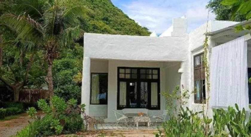 Brassiere Beach Hotel