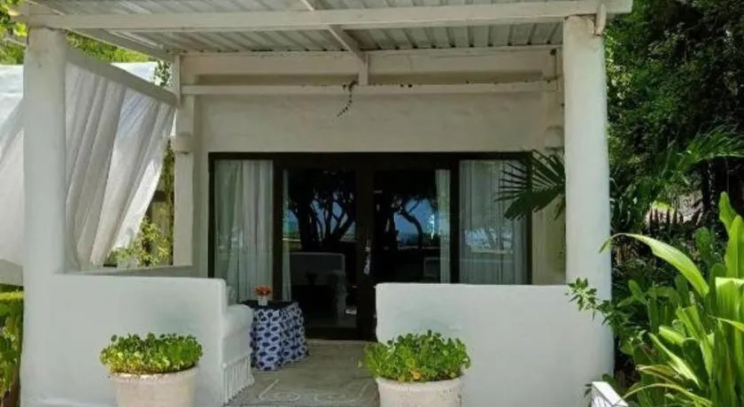 Brassiere Beach Hotel