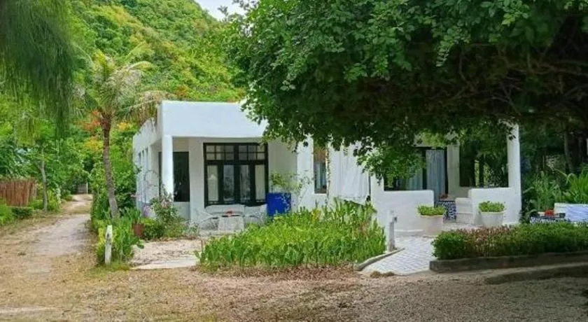 Brassiere Beach Hotel