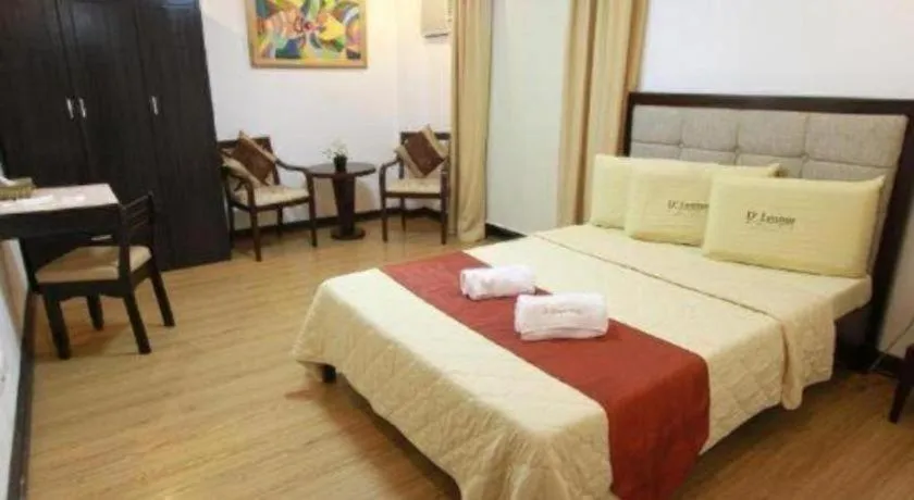 Bed in D' Leonor Hotel