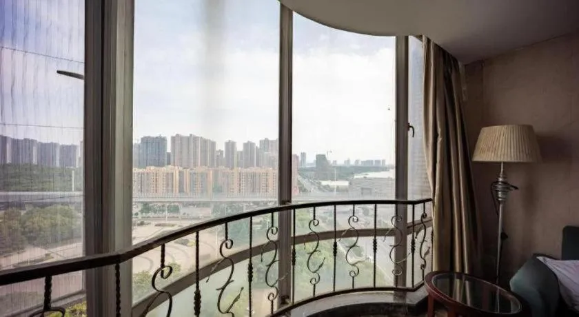 Wuhan Newport International Hotel