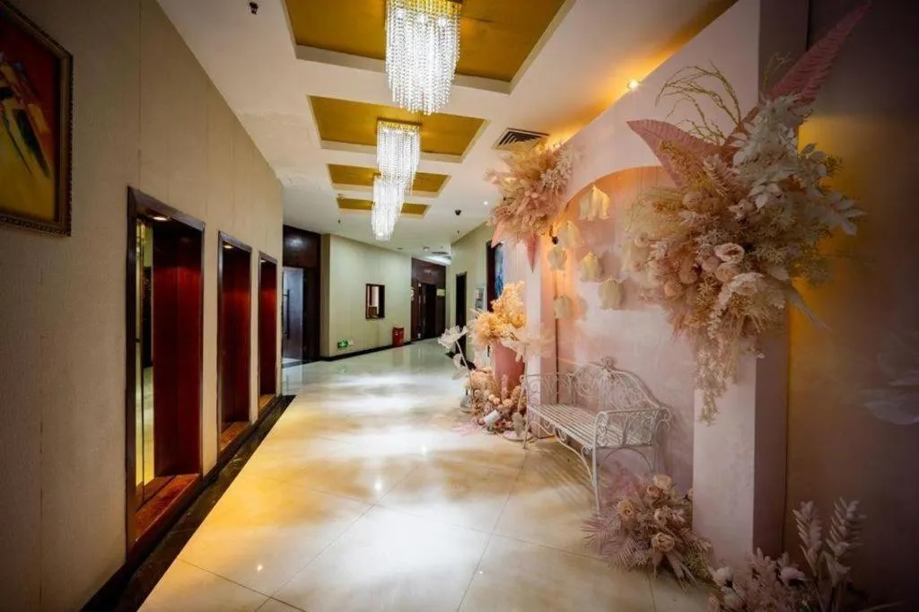 Wuhan Newport International Hotel