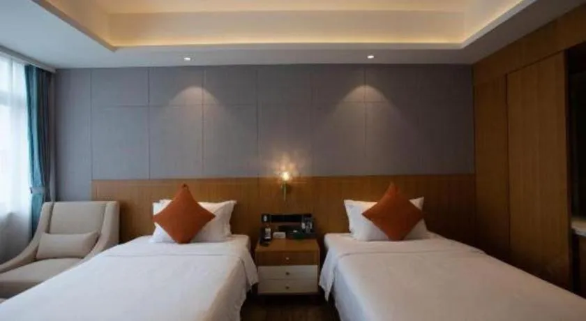 Bed in Kunming Greenlake View Hotel