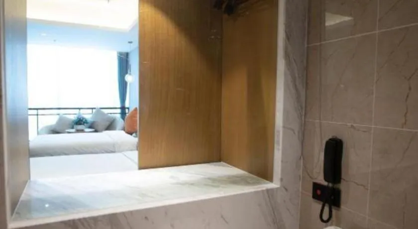 Bed in Kunming Greenlake View Hotel