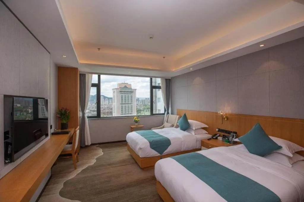 Bed in Kunming Greenlake View Hotel