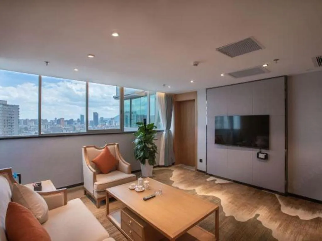 Kunming Greenlake View Hotel