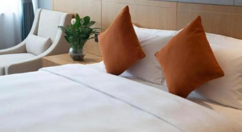 Bed in Kunming Greenlake View Hotel