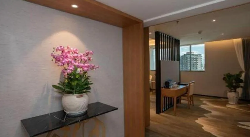 Kunming Greenlake View Hotel