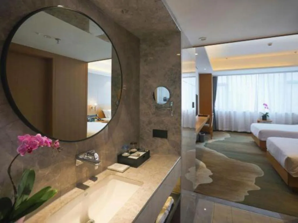 Bed in Kunming Greenlake View Hotel