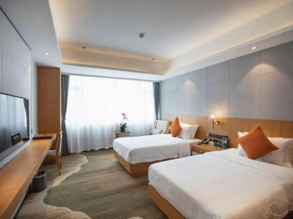 Bed in Kunming Greenlake View Hotel