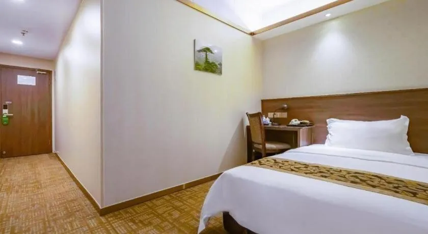 Bed in My Pleasant Hotel