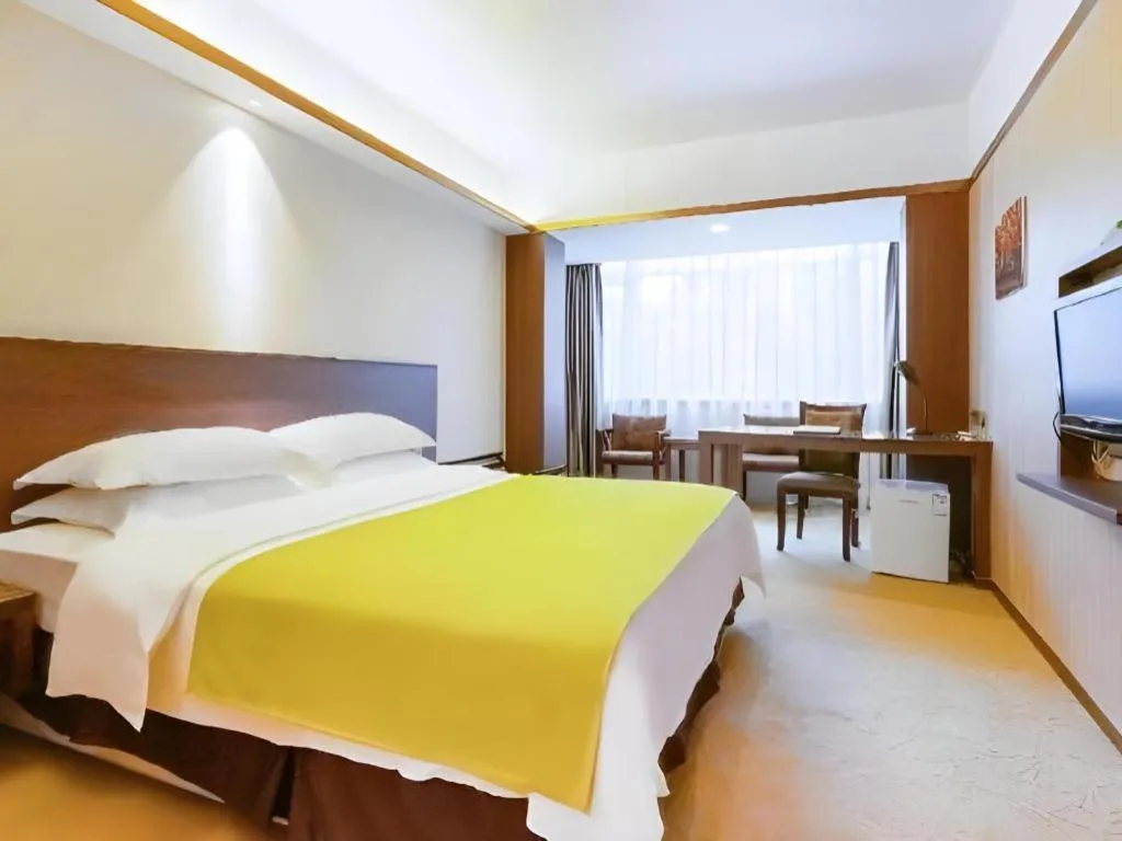 Bed in My Pleasant Hotel