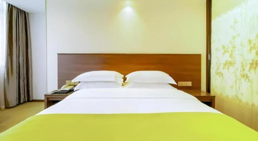 Bed in My Pleasant Hotel