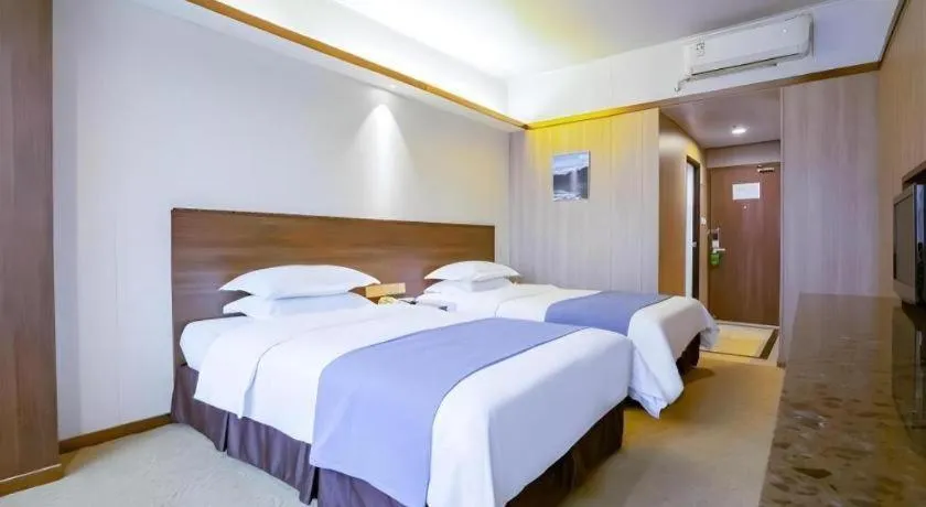 Bed in My Pleasant Hotel