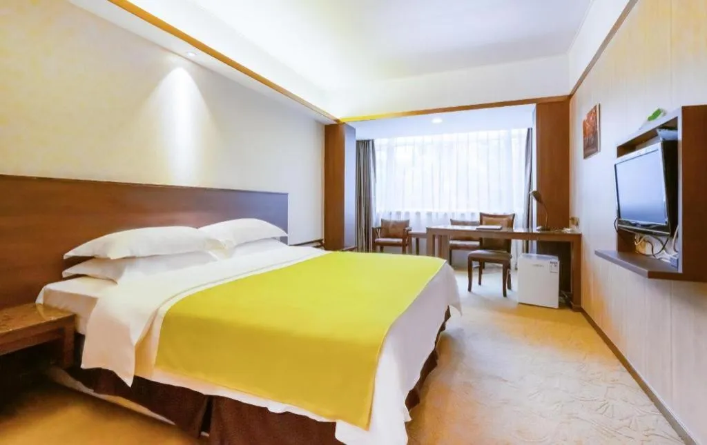 Bed in My Pleasant Hotel