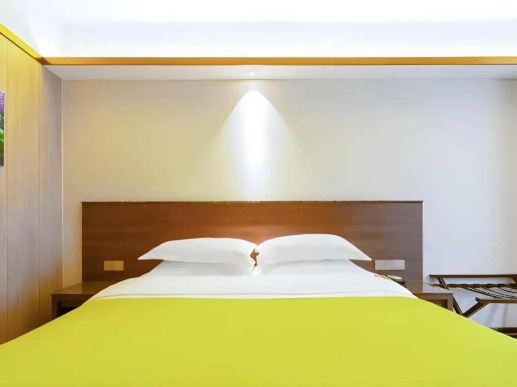 Bed in My Pleasant Hotel