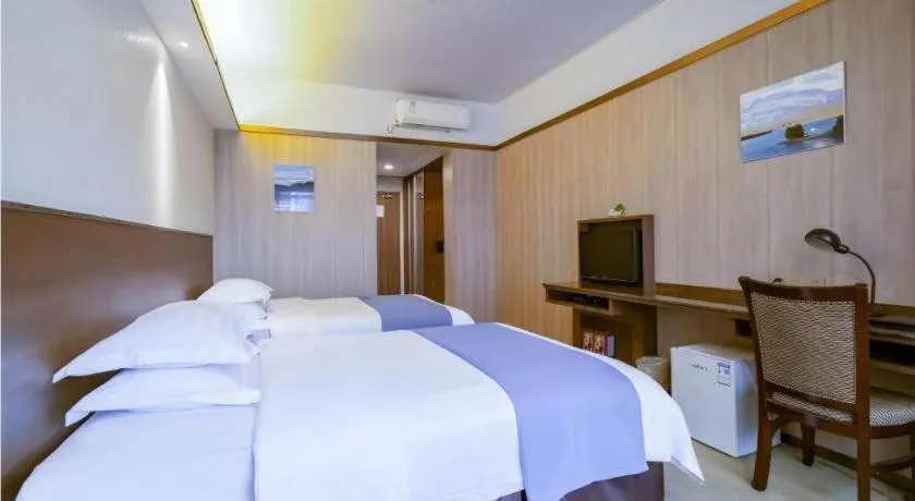 Bed in My Pleasant Hotel