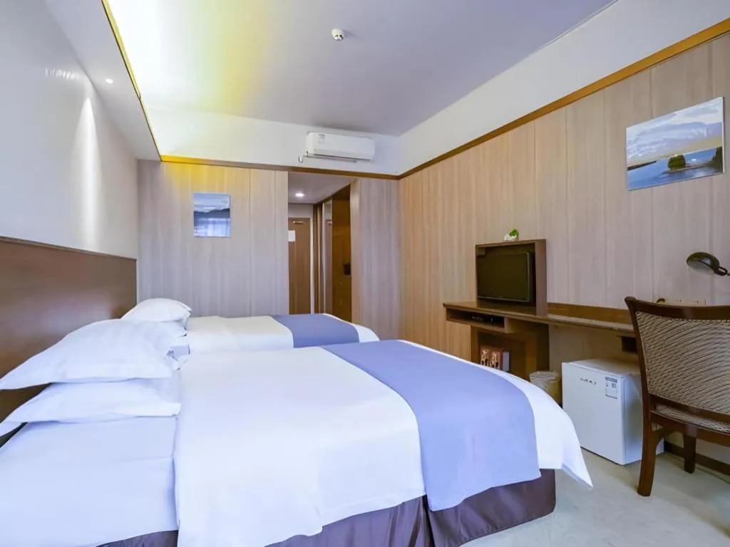 Bed in My Pleasant Hotel