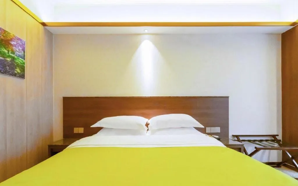 Bed in My Pleasant Hotel