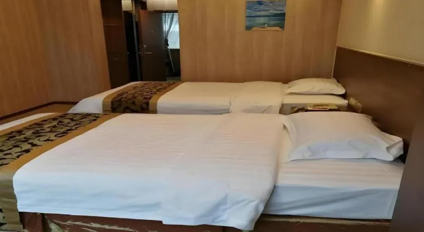 Bed in My Pleasant Hotel