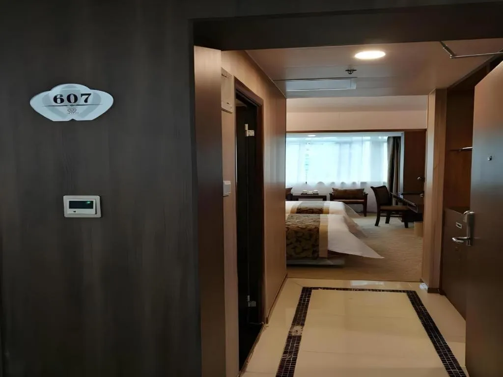 Bed in My Pleasant Hotel