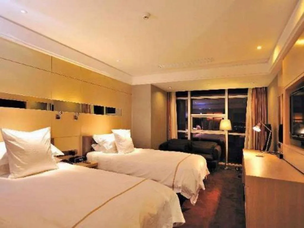 Bed in Urumqi Bayinhe Hotel