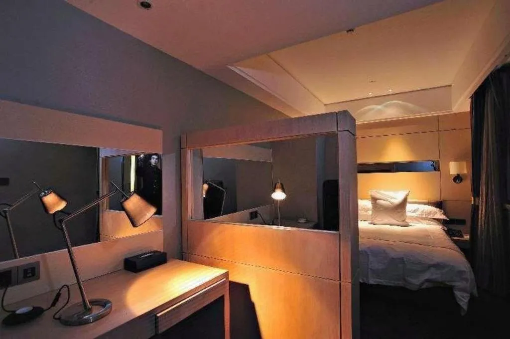 Bed in Urumqi Bayinhe Hotel