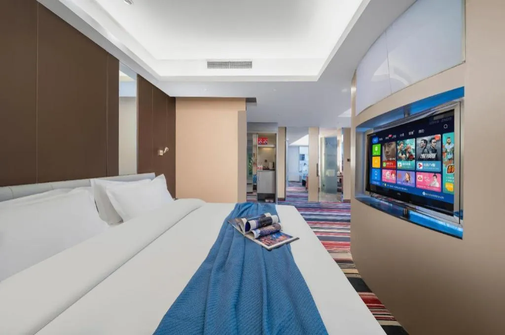 Bed in Urumqi Bayinhe Hotel