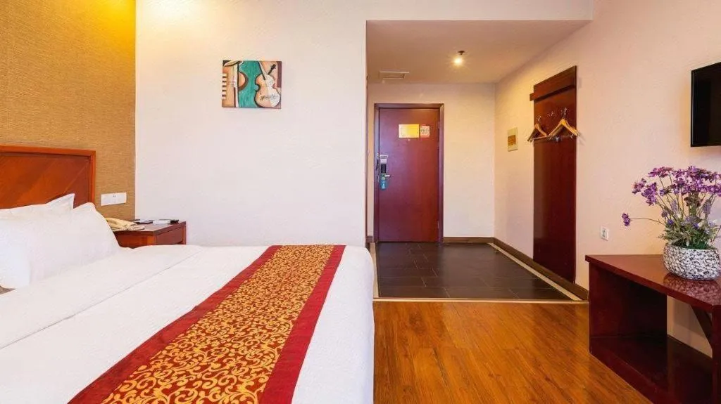 Bed in GreenTree Inn Jiangsu Wuxi Meiyuan Kaiyuan Temple Subway Master Station Express Hotel
