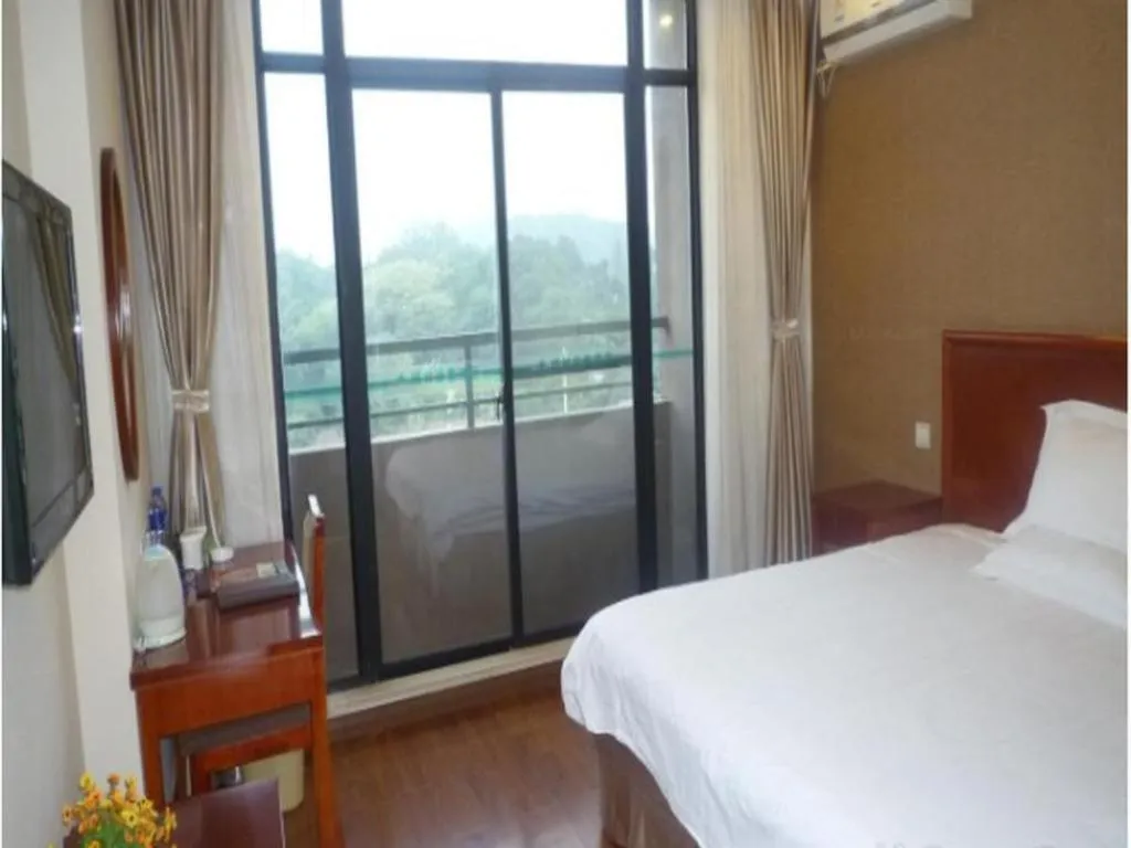 Bed in GreenTree Inn Jiangsu Wuxi Meiyuan Kaiyuan Temple Subway Master Station Express Hotel