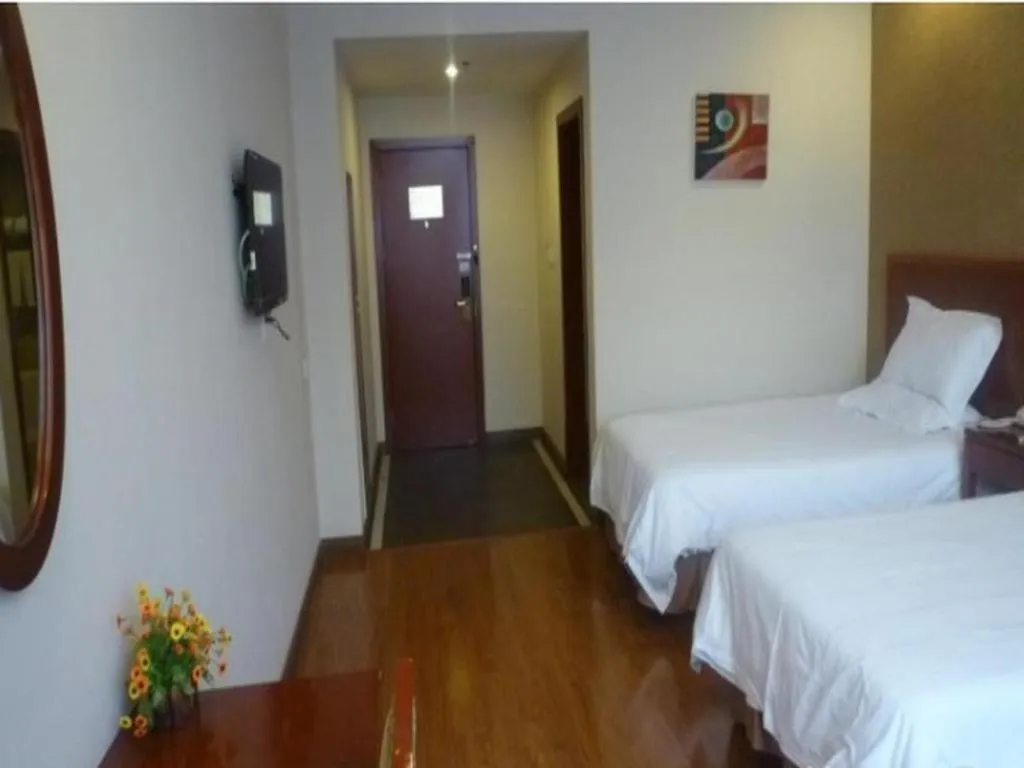 Bed in GreenTree Inn Jiangsu Wuxi Meiyuan Kaiyuan Temple Subway Master Station Express Hotel
