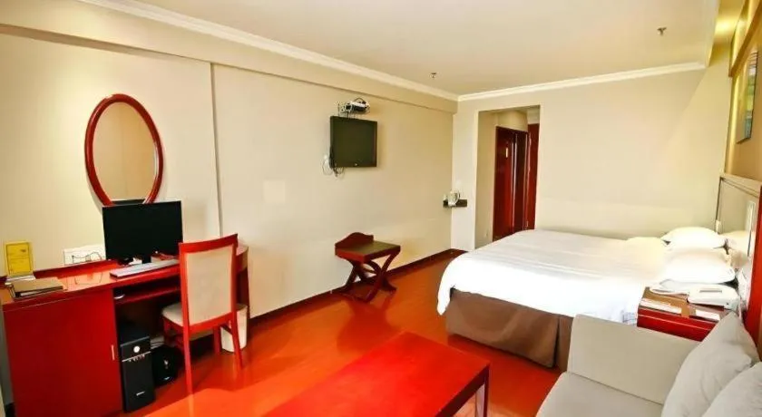 Bed in GreenTree Inn Xi'an Bell and Drum Tower Food Street Ancient City Wall Ximen Express Hotel