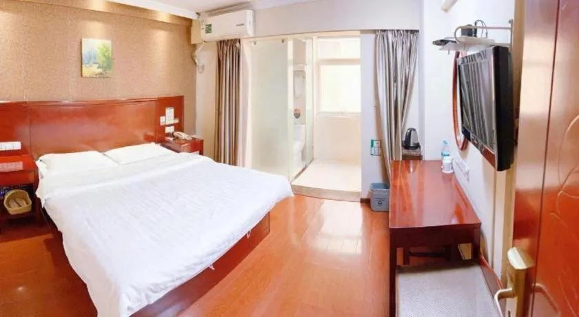 Bed in GreenTree Inn Xi'an Bell and Drum Tower Food Street Ancient City Wall Ximen Express Hotel