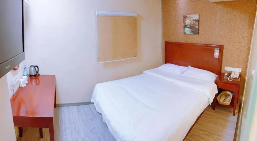 Bed in GreenTree Inn Xi'an Bell and Drum Tower Food Street Ancient City Wall Ximen Express Hotel