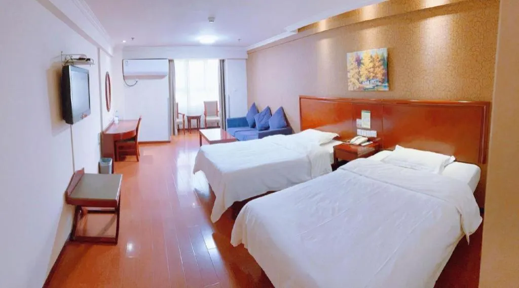 Bed in GreenTree Inn Xi'an Bell and Drum Tower Food Street Ancient City Wall Ximen Express Hotel