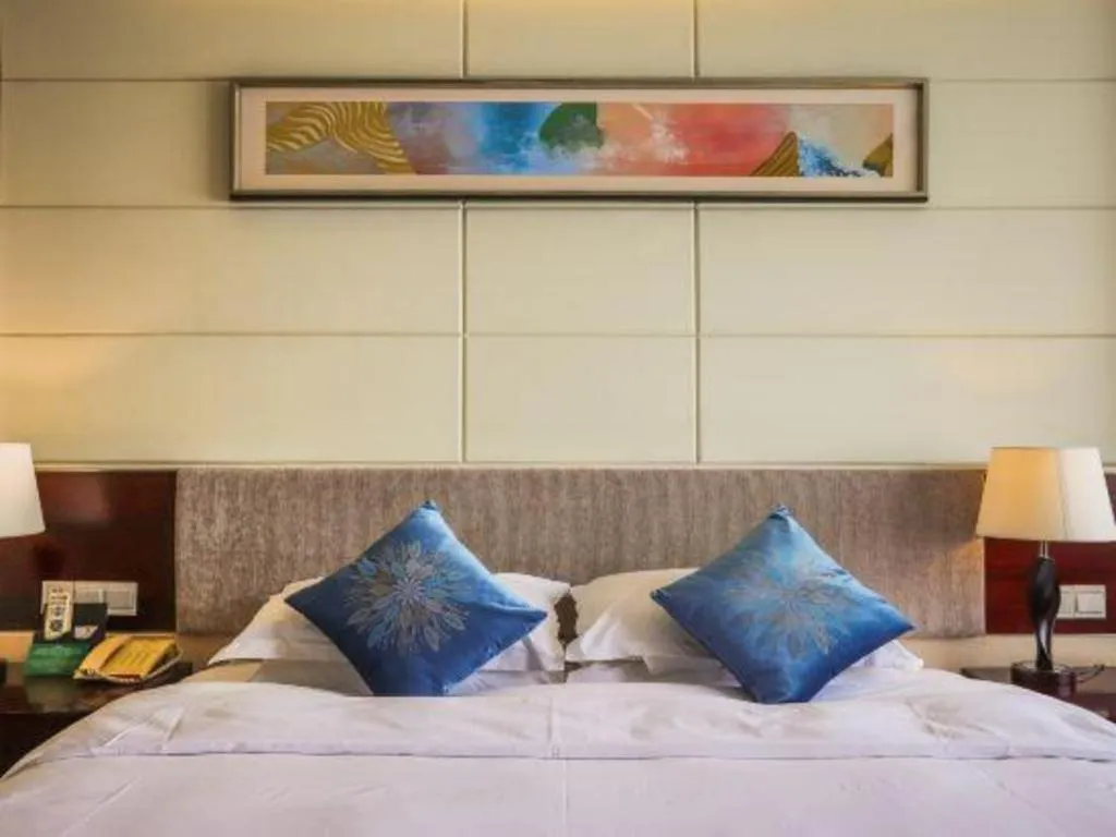 Bed in Fortune Hotel Longyan