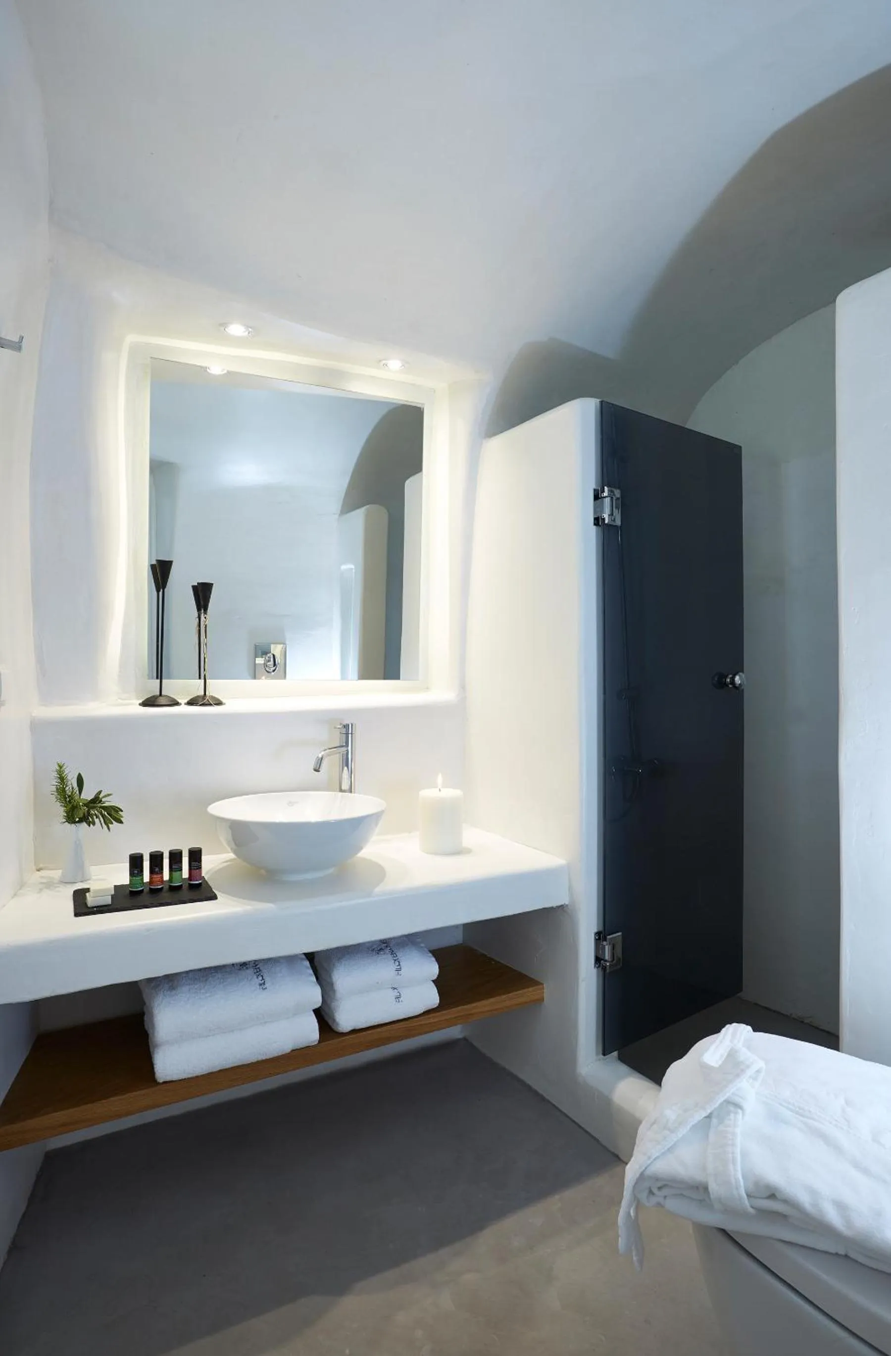 Bathroom, Bed in Filotera Suites