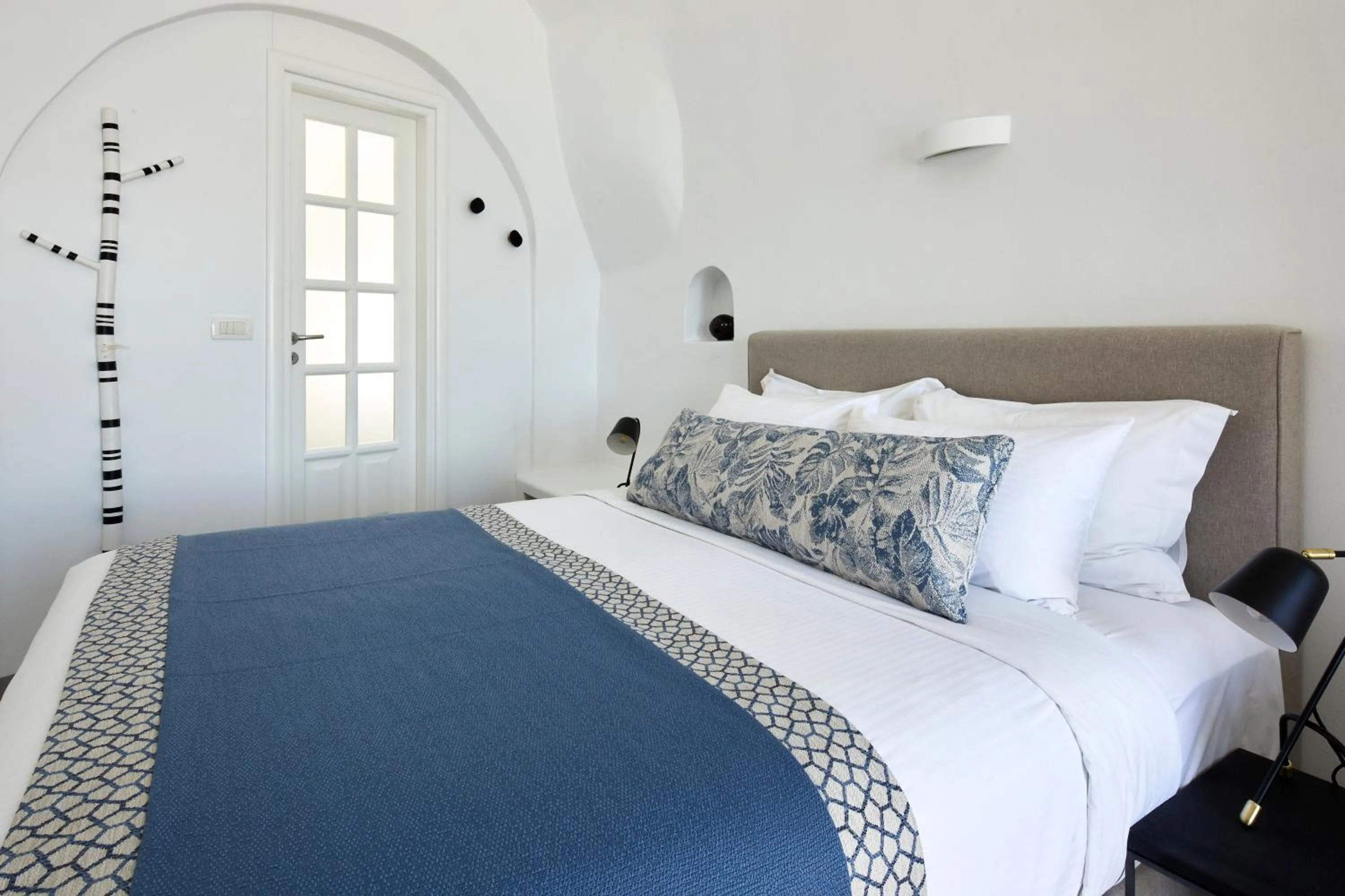 Bed in Filotera Suites