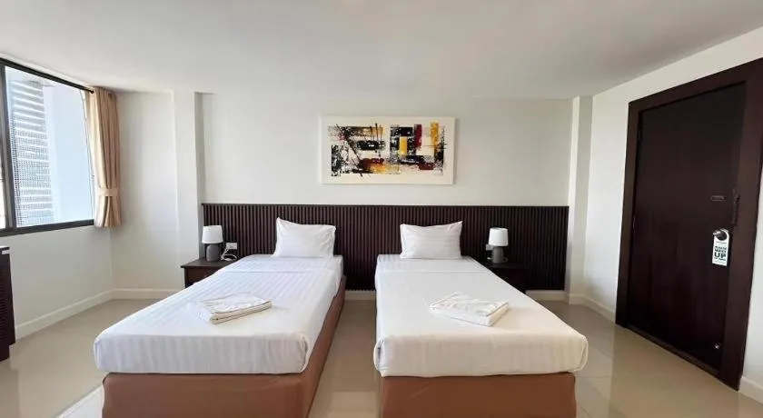 Bed in Laemchabang City Hotel