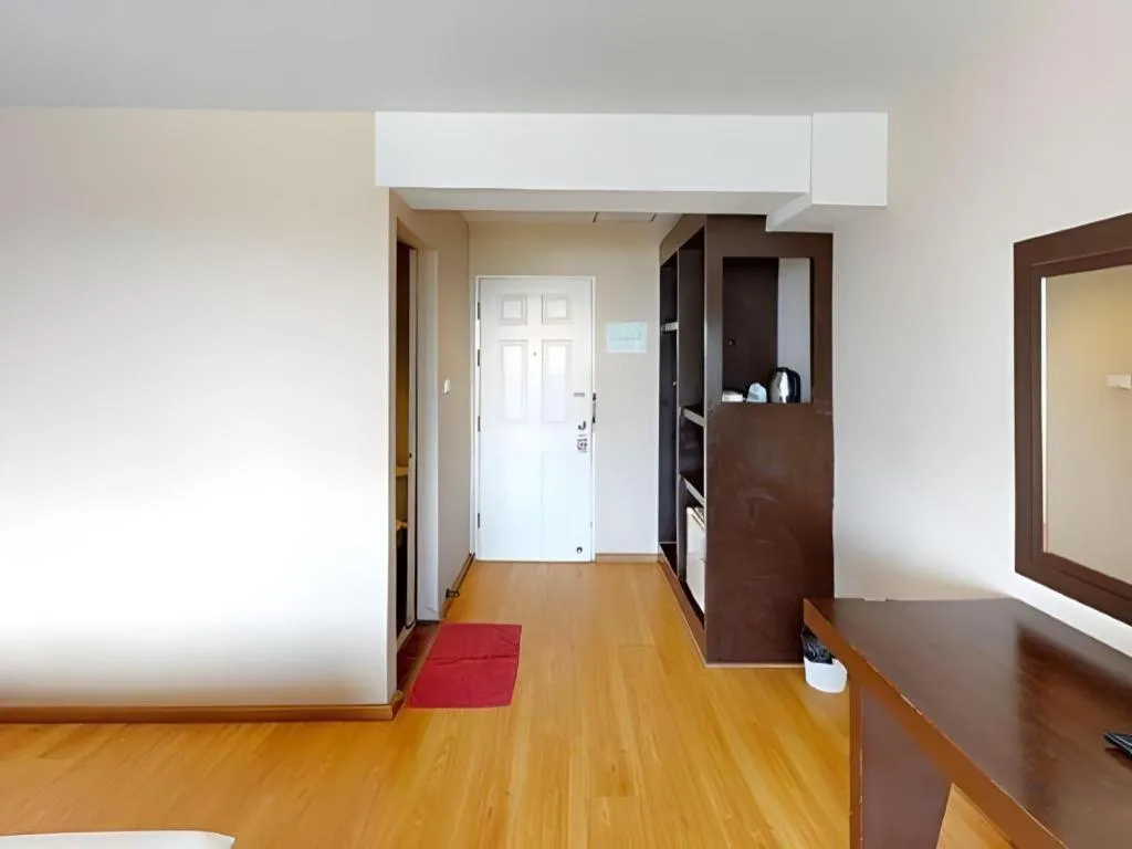 Bed in Laemchabang City Hotel